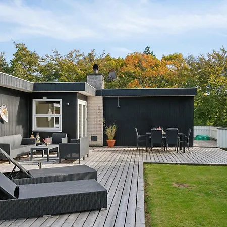 Enjoy A Just 200 M From Ringkobing Fjord Holiday home *
